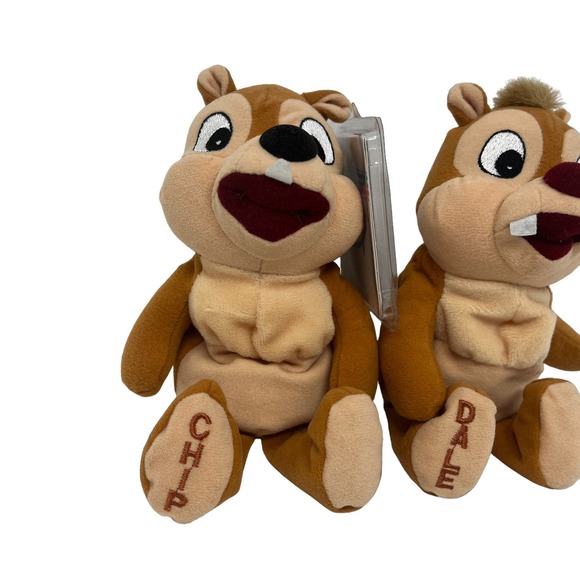 Vintage Disney Store Chip & Dale Bean Bag Plush NEW w/ Tags & Protector - Picture 3 of 7